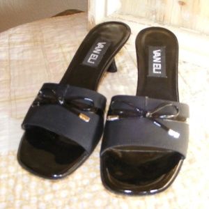 Vaneli Black Sandal